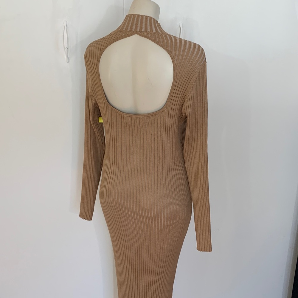 Vero Moda ankle length opened back knit dress.
